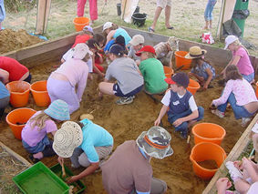Cressing Temple kids dig.