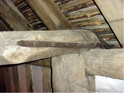 Hooked and cramped tie in-situ