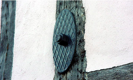 Modern pattress plate