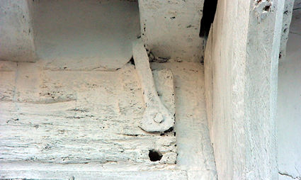 Spread terminal on L-tie