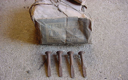 Round section clouts.